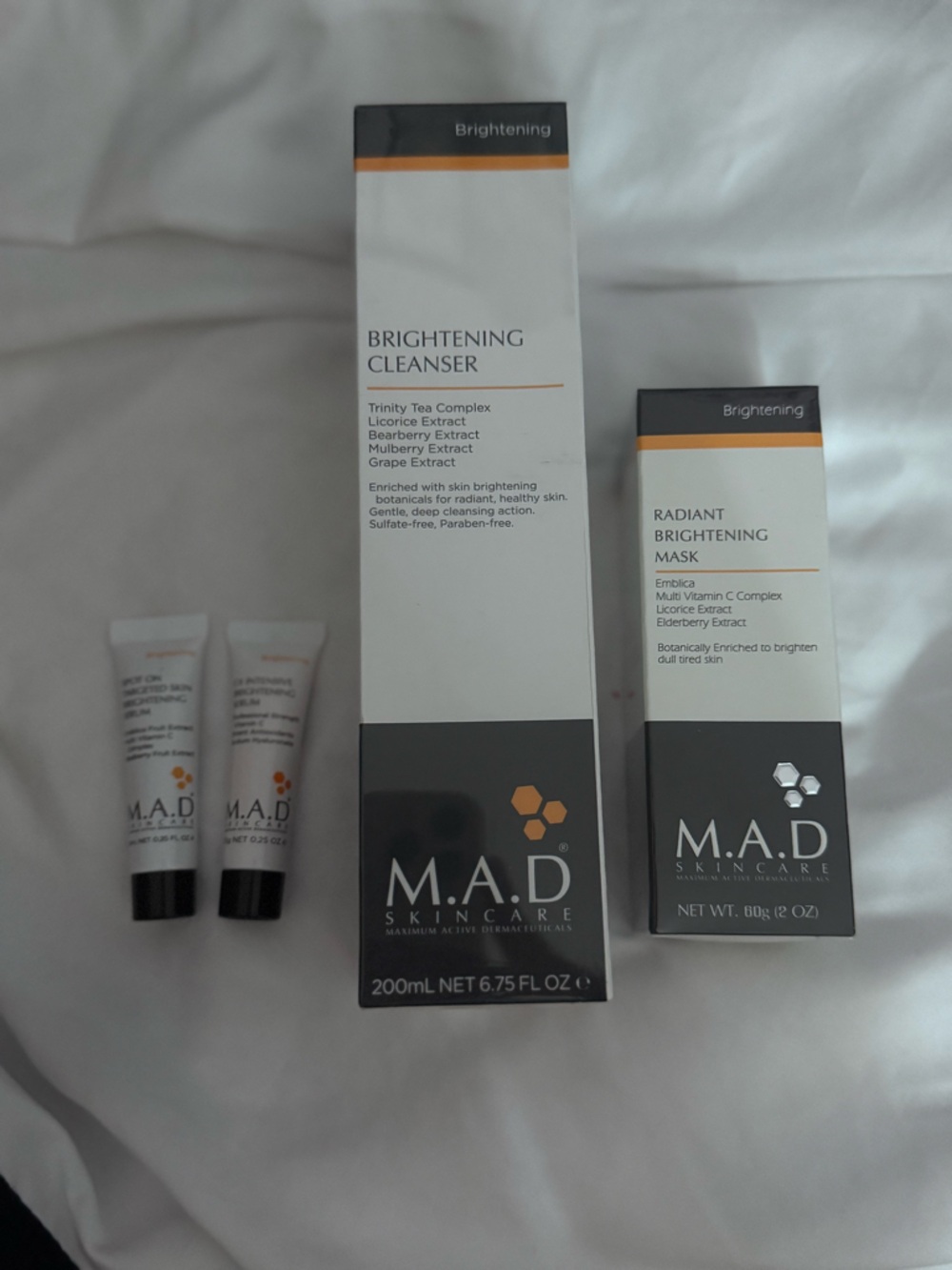 M.A.D. Skincare Brightening Cleanser & Mask Duo & 2 serum minis